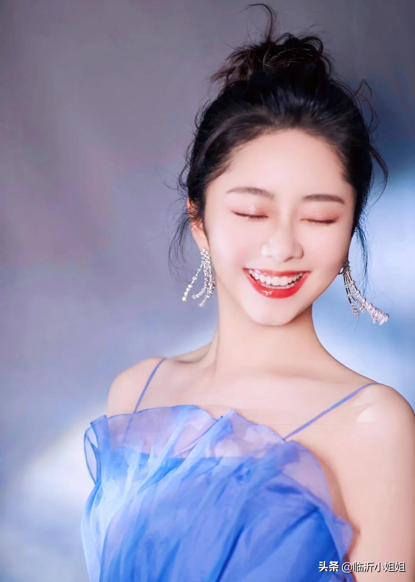 谭松韵，甜美可爱的精致美少女，灵动唯美的气息扑面而来