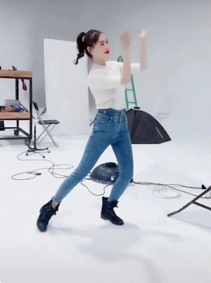 有种“整容”叫王宝强离婚，前妻马蓉变化不大，他却像换个人