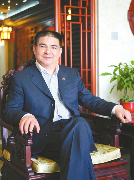 曾经高调捐款20亿，却被曝出接连造假，陈光标是真慈善还是假作秀