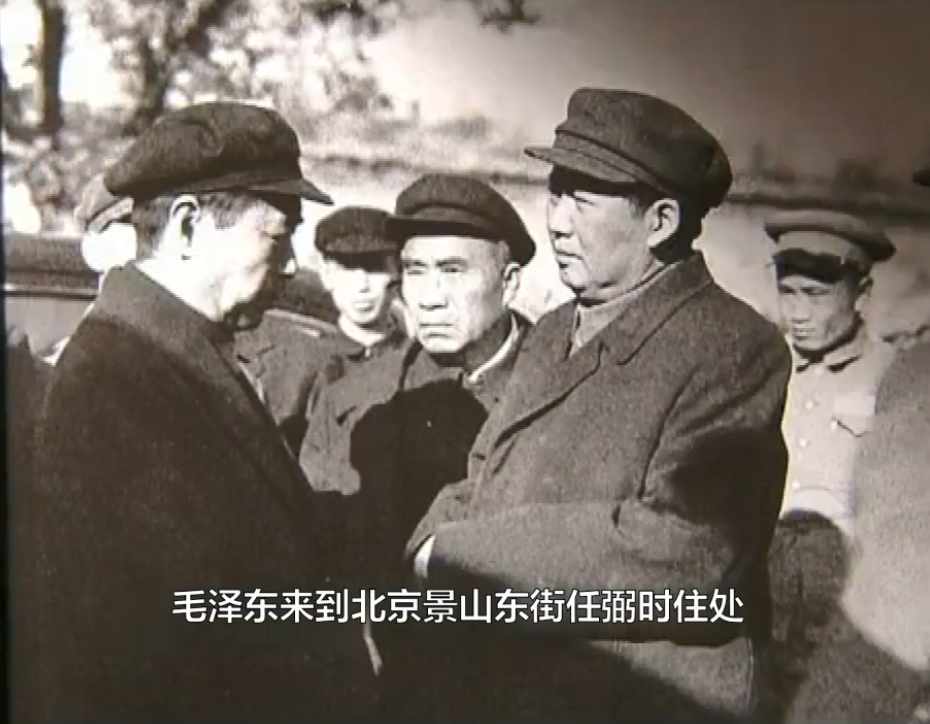 50年任弼时去世，毛泽东帮忙入殓，周恩来含泪提醒：主席，该走了