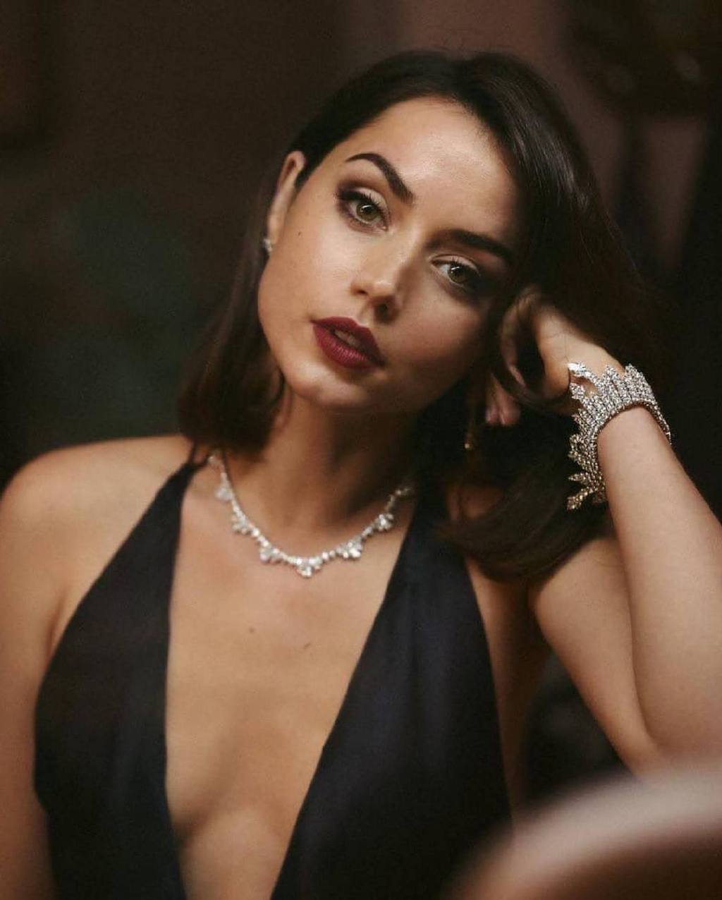 美国人眼中的纯欲系女神：揣着300美元离开古巴，如今征服好莱坞