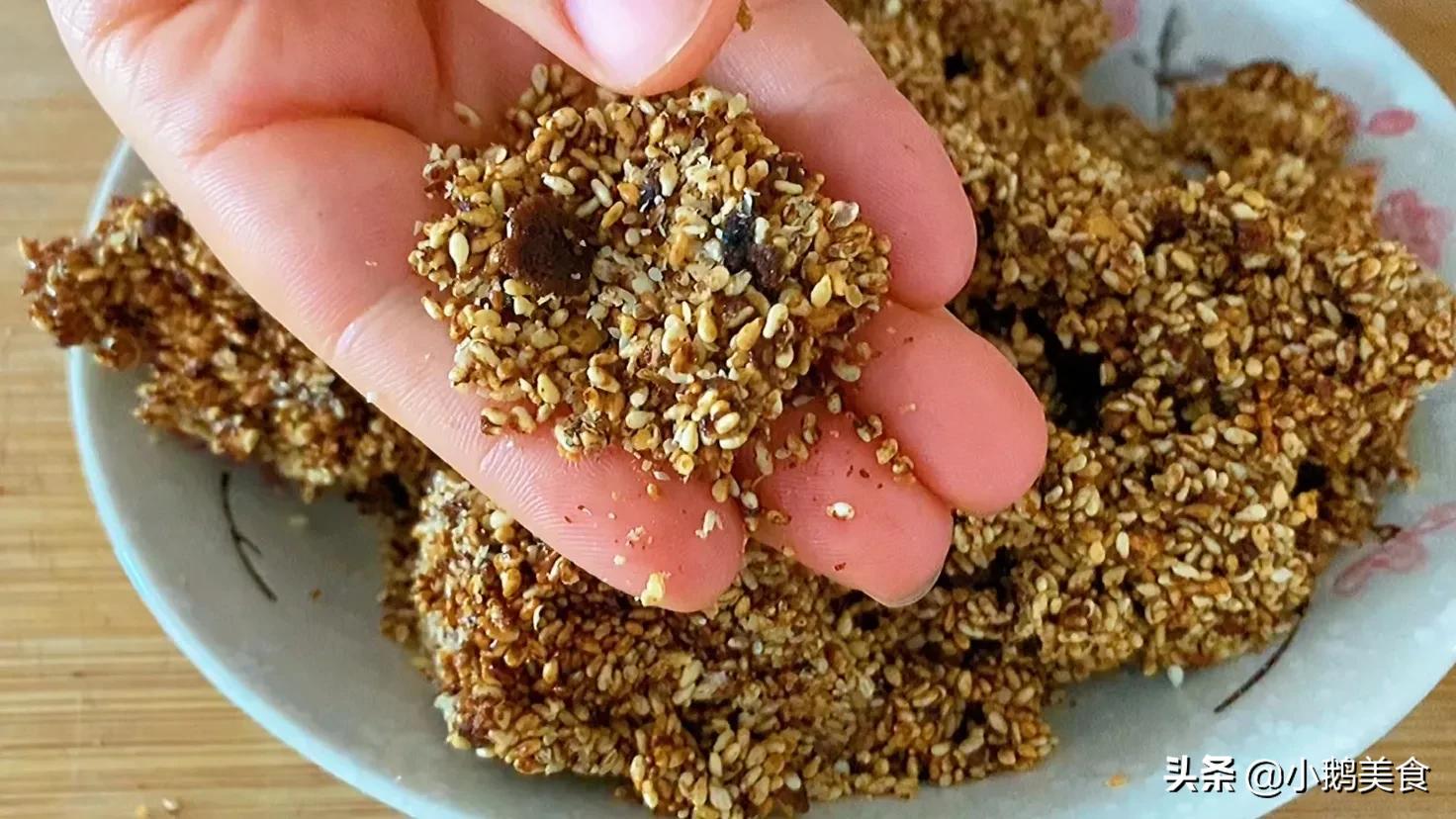 多吃芝麻好处多，教你懒人做法，做一次吃一月，简单营养又解馋