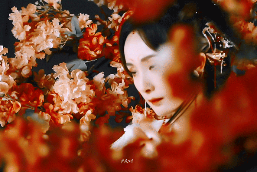 杨幂新造型真的“翻车”了？瞬间老10岁