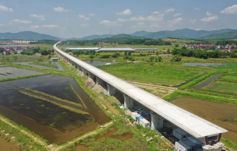 这条铁路连接江西与安徽，将助沿线多座城市实现高铁“零”的突破