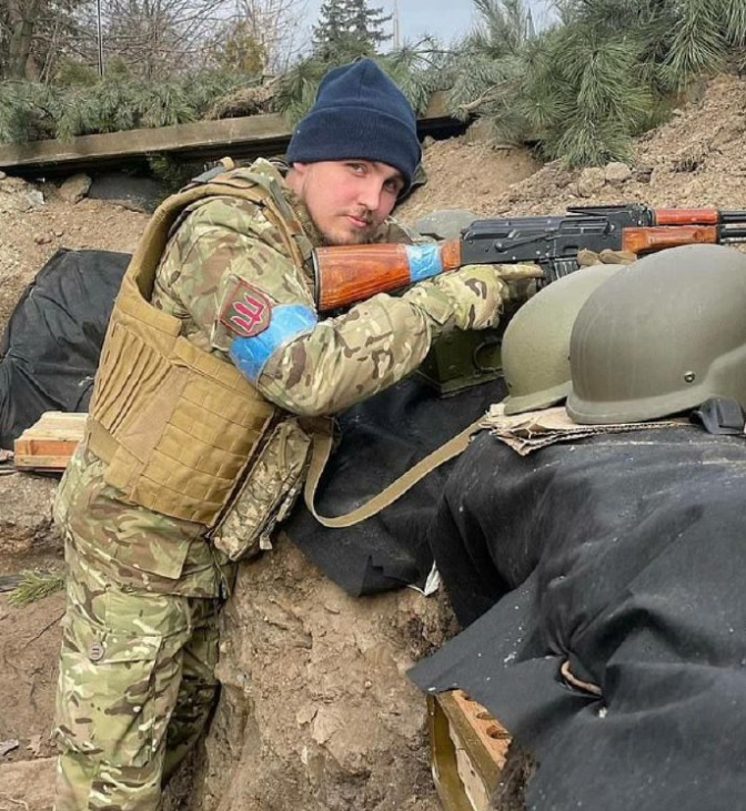 雇佣兵回忆乌克兰：月薪1400，枪都没有，草草训练就去巷战当炮灰