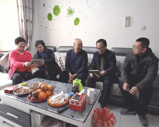 英雄团长祁发宝近况：头颅模型有明显缺损，额角伤疤明显令人痛惜