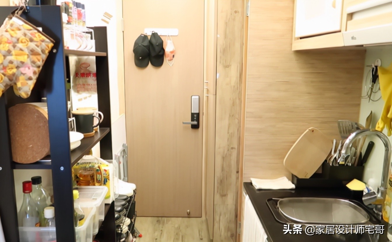 90后日本姑娘住香港10㎡“劏房”，蜗居虽小，却被整理得井井有条