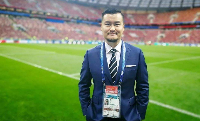 从理工男到解说员,妙语连珠情感真挚,足球诗人贺炜的解说之路--飞鸽