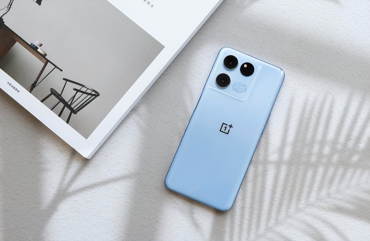 安兔兔8月手机性能榜:高层霸占旗舰领域,联发科退守中端机