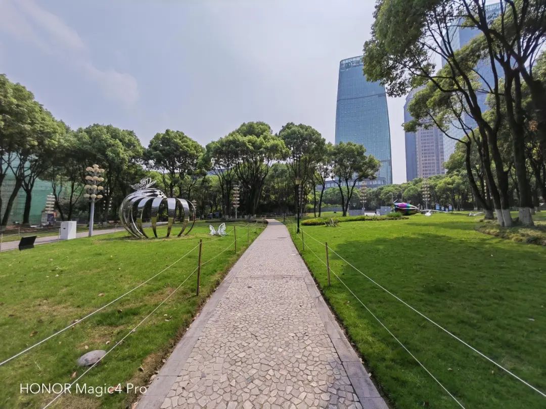 荣耀Magic4 至臻版测评：影像旗舰中的“傻瓜相机”