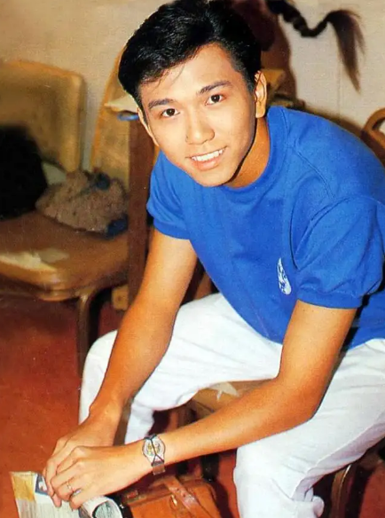 “瘟神”温兆伦：三婚两离，曾与郭羡妮恋爱，却向前任追讨青春费