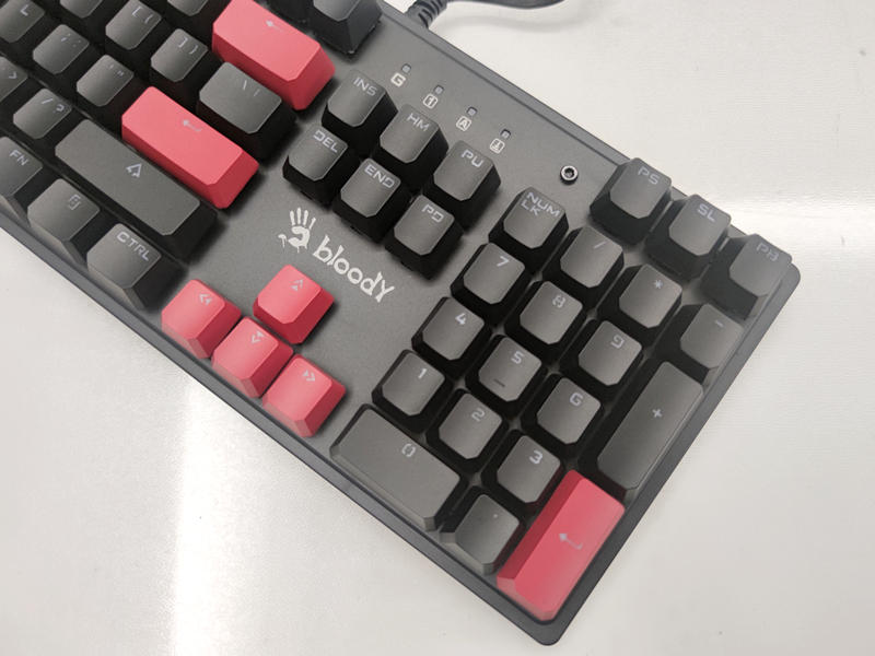 虹彩背光定制轴体，游戏玩家不二选择，血手幽灵S510N机械键盘