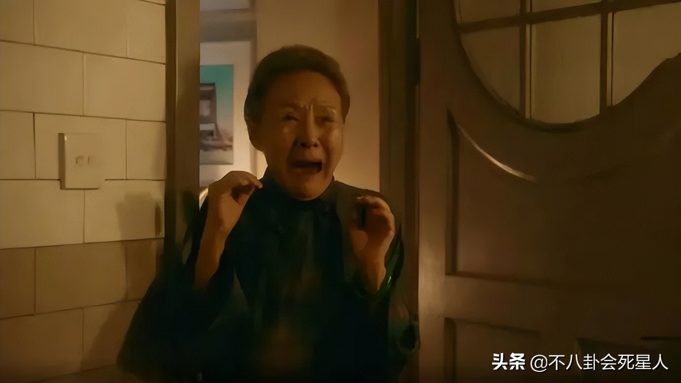 5位女星现状，叶倩文银发红裙造型上综艺，潘虹膝下无子皈依佛门