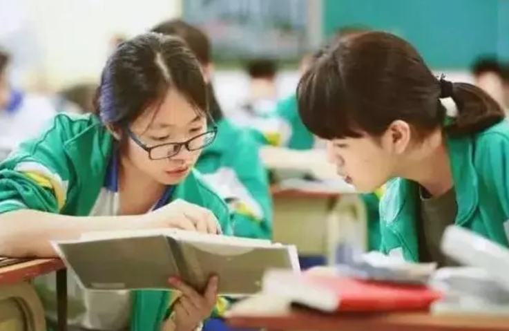 高三准考生想考985大学，“一模”要考多少分？听听班主任怎么说