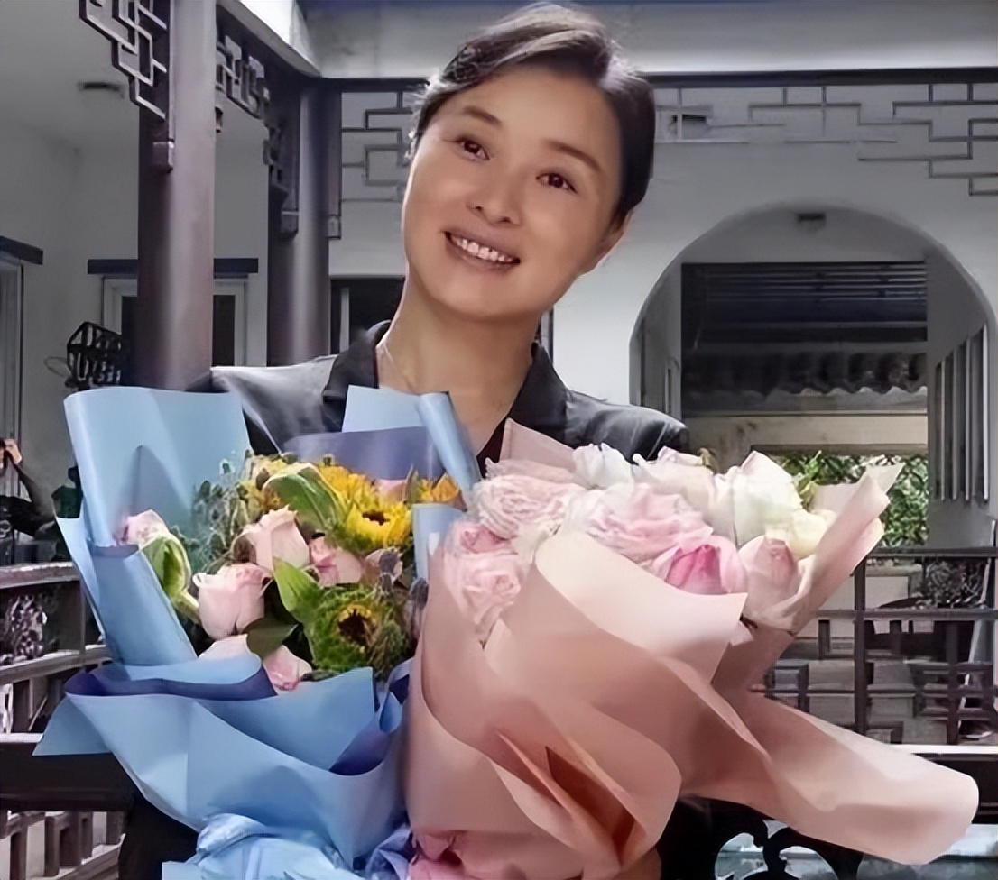 殷桃的痣、梅婷的黑眼圈，娱乐圈坚决不整容的女星，我只服这10位