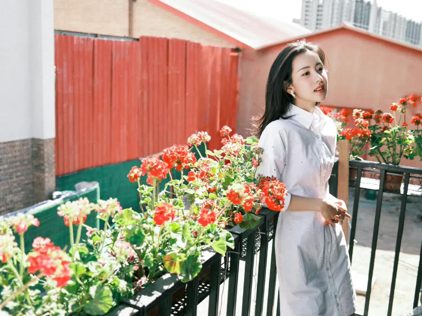 陈都灵近期穿搭