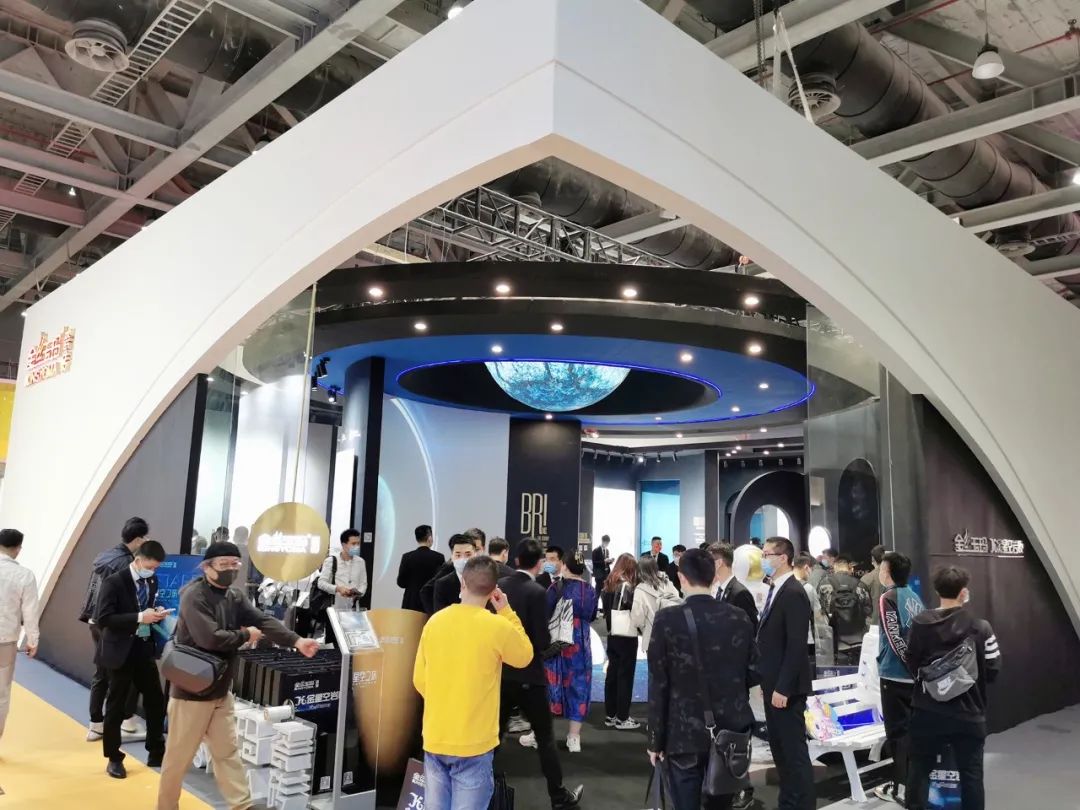 广州设计周打卡TOP1的绝美「金丝玉玛星空主题馆」，大场面超震撼