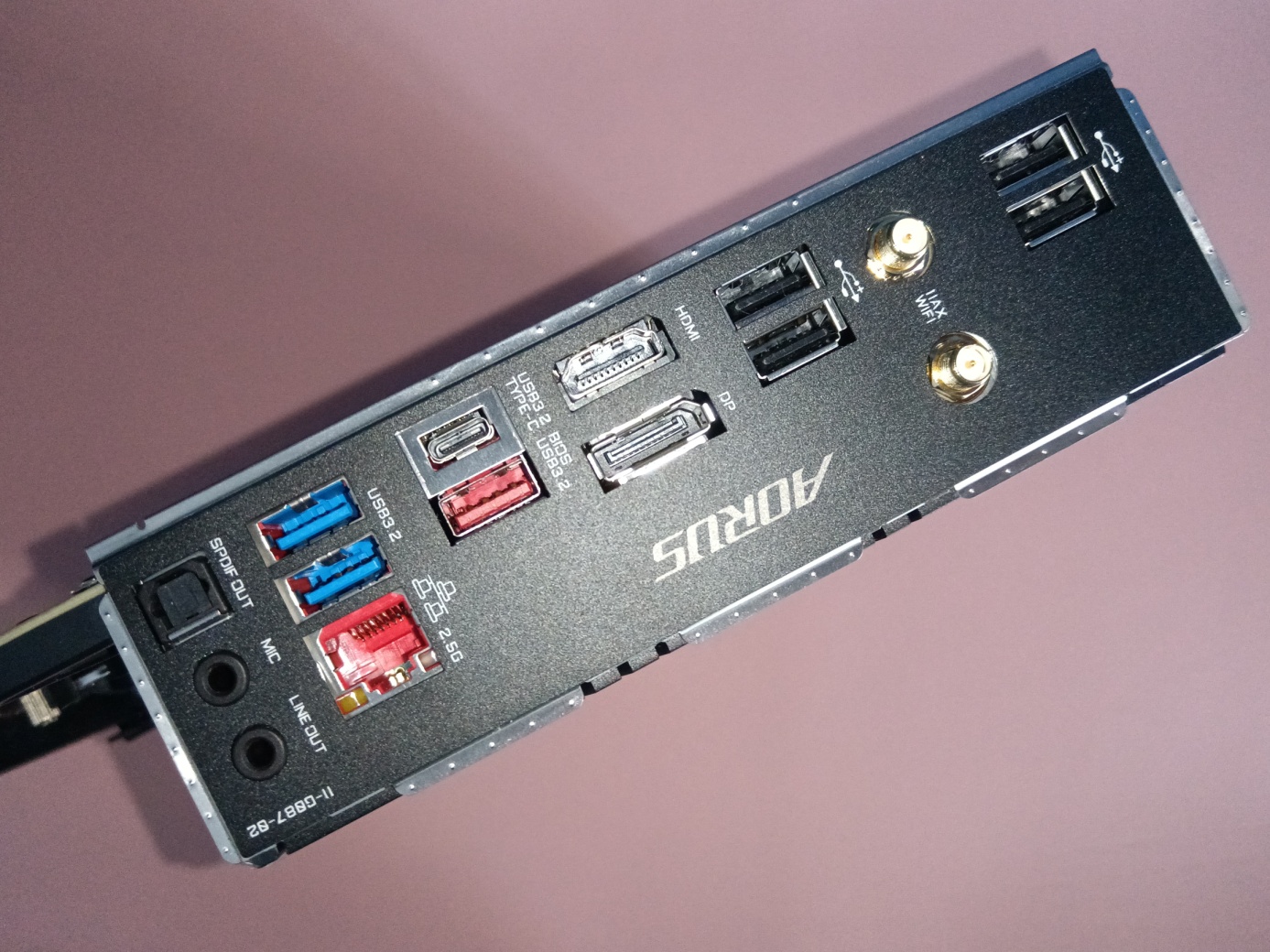 配的齐全、才能打的畅快–技嘉(GIGABYTE)小雕AX B660M DDR4主板