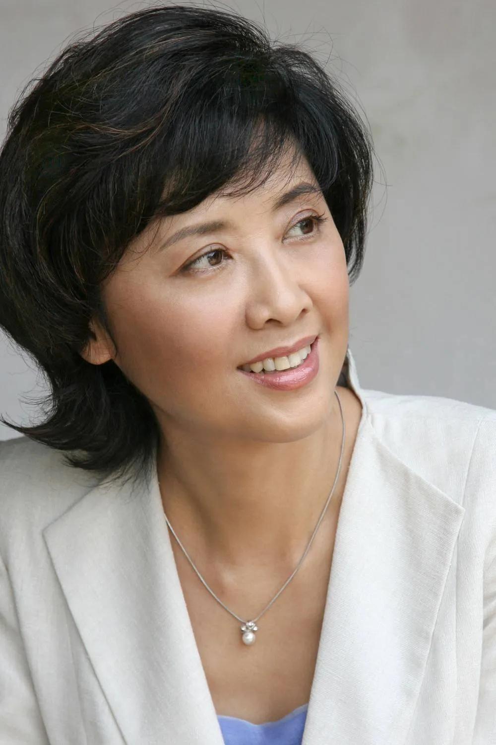 朱琳：去餐厅路上捡来一个老公，结婚42年坚持不生孩子