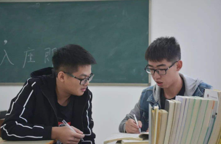 新八省联考成绩出炉，八省派出“种子选手”，预测分数却不尽人意