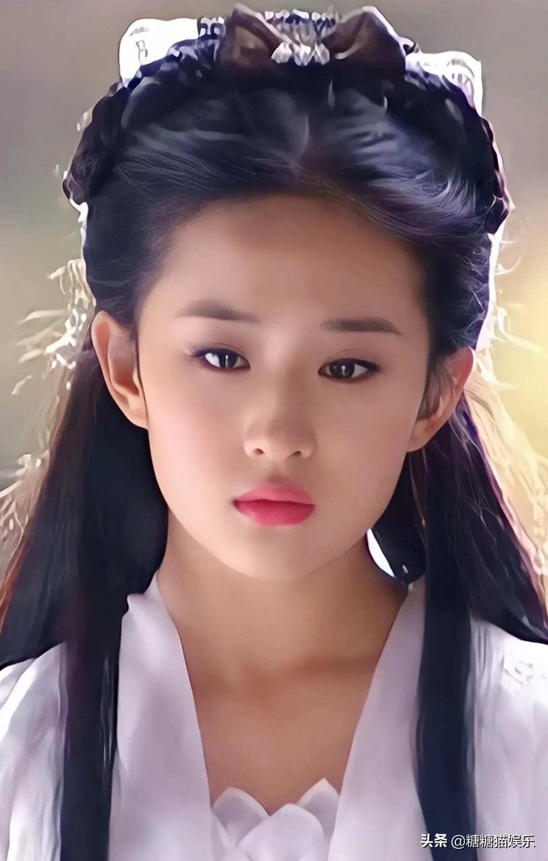 当李若彤遇到刘亦菲时，两大女神，谁的小龙女更美一筹？