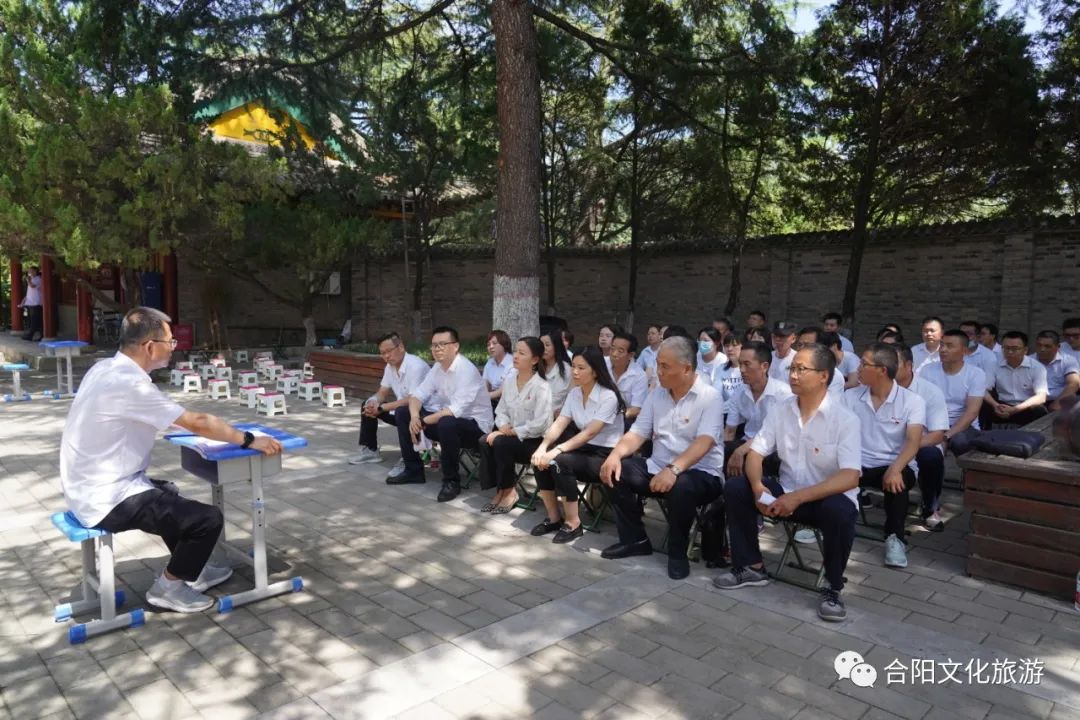 合陽縣文化和旅游局黨委組織黨員赴楊震廉政博物館,、渭華起義紀(jì)念館深入開展主題黨日活動