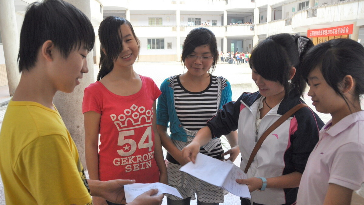 孩子没考上高中，是念3＋2中专加大专好，还是念职高好？