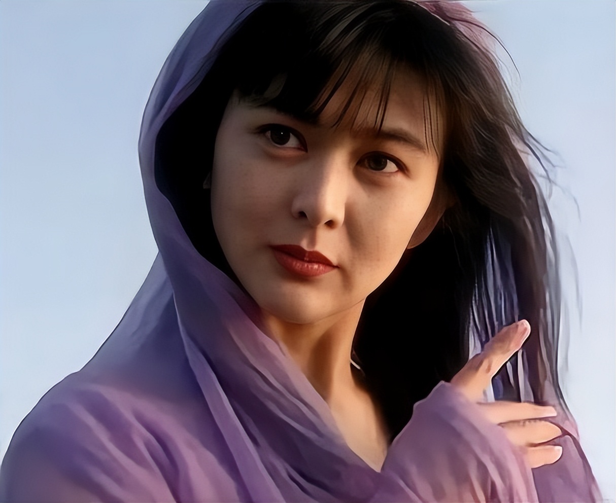 同样是演“虞姬”，袁珊珊垫底，李依晓清冷，张国荣成经典