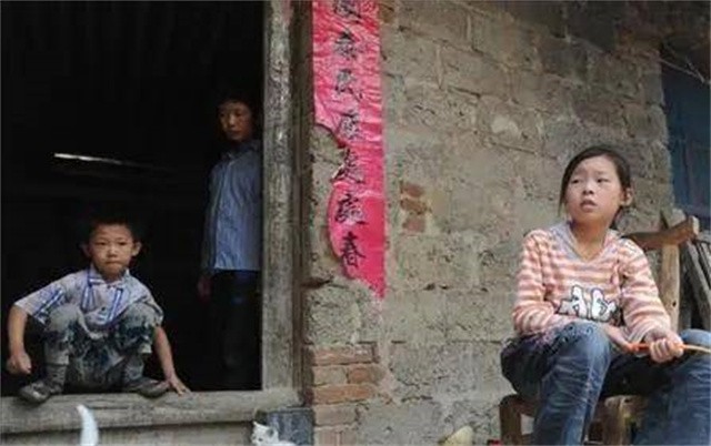 08年云南三姐弟离奇死亡，死前主动将衣服脱光，警方：是被冻死的