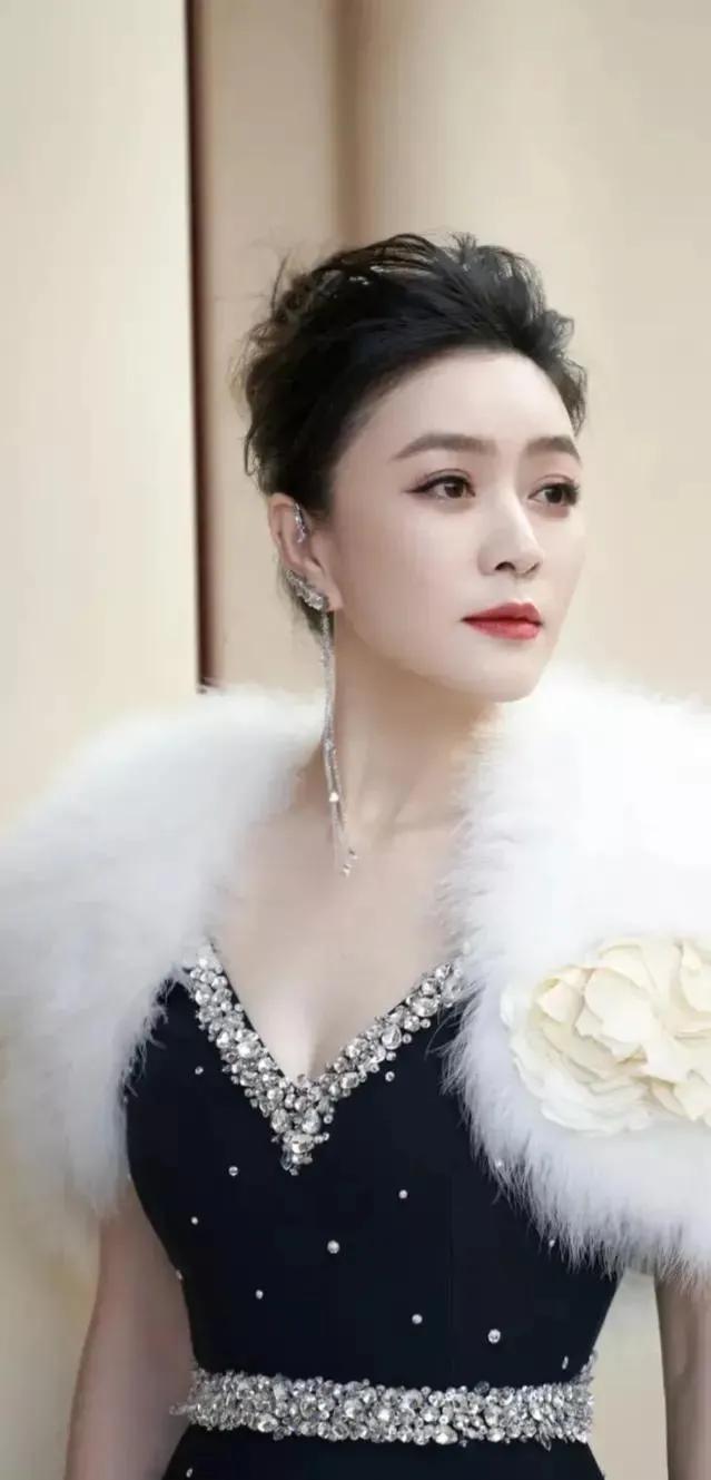 田海蓉：气质婉约，明艳动人，魅力四射