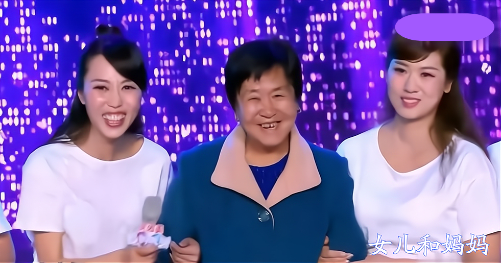 ​甘肃通渭：一个妈妈生了10个女儿，相亲相爱幸福的大家庭