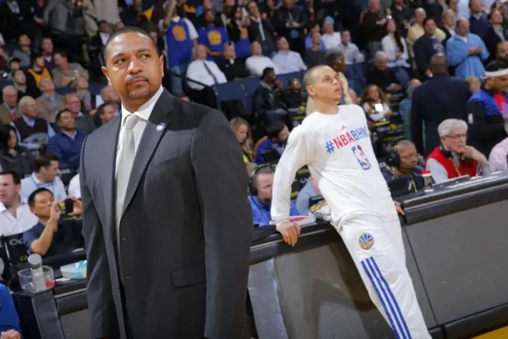 詹姆斯为什么不和nba合作(重磅！曝詹姆斯拒绝与湖人提前续约，并力挺前勇士主帅顶替沃格尔)