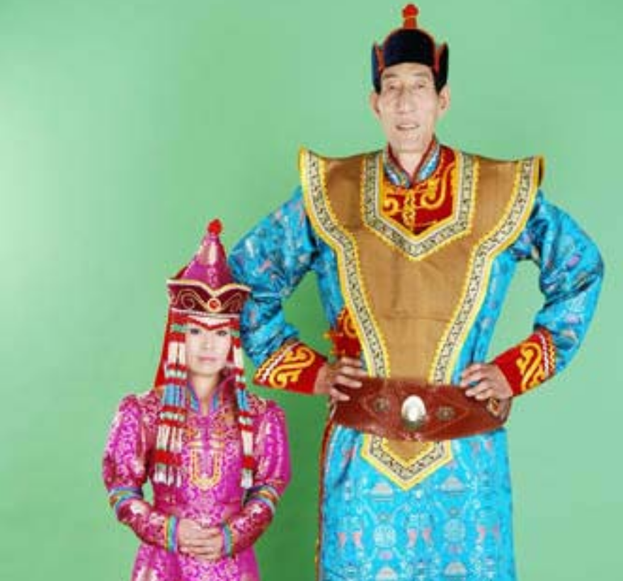 中国第一巨人鲍喜顺:不听医生忠告执意生下一子,儿子现身高多少