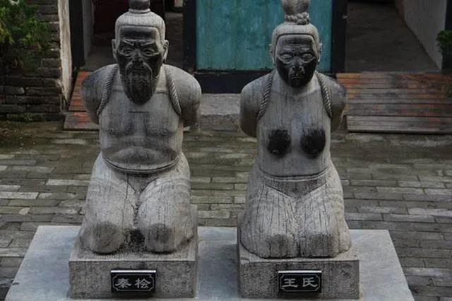 儿啊，母亲为你刻下这几个字，就是希望它能时刻提醒你要做一个精忠报国的好将领