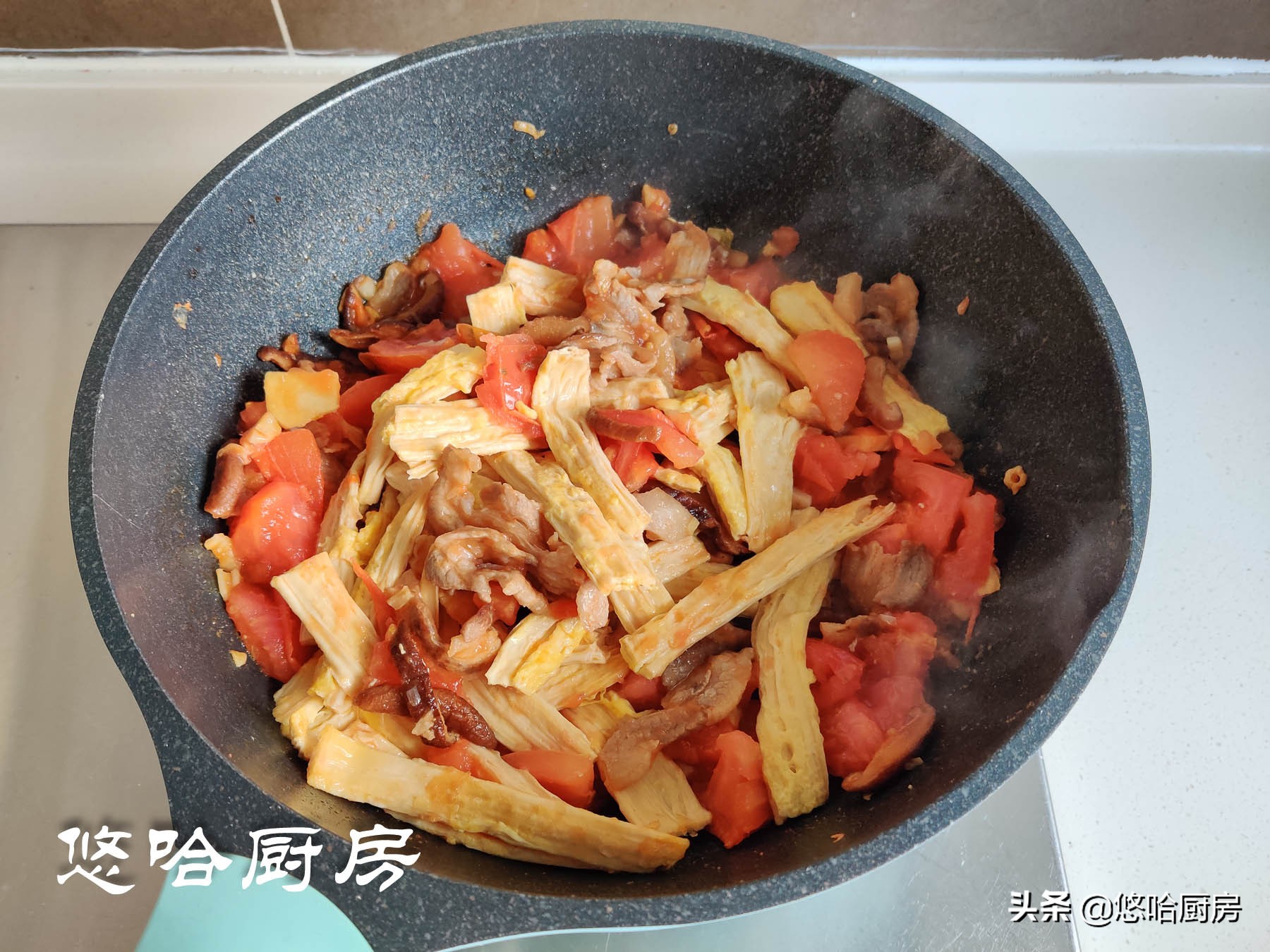 腐竹烧肉怎么烧好吃（12步做出肥而不腻的五花肉）