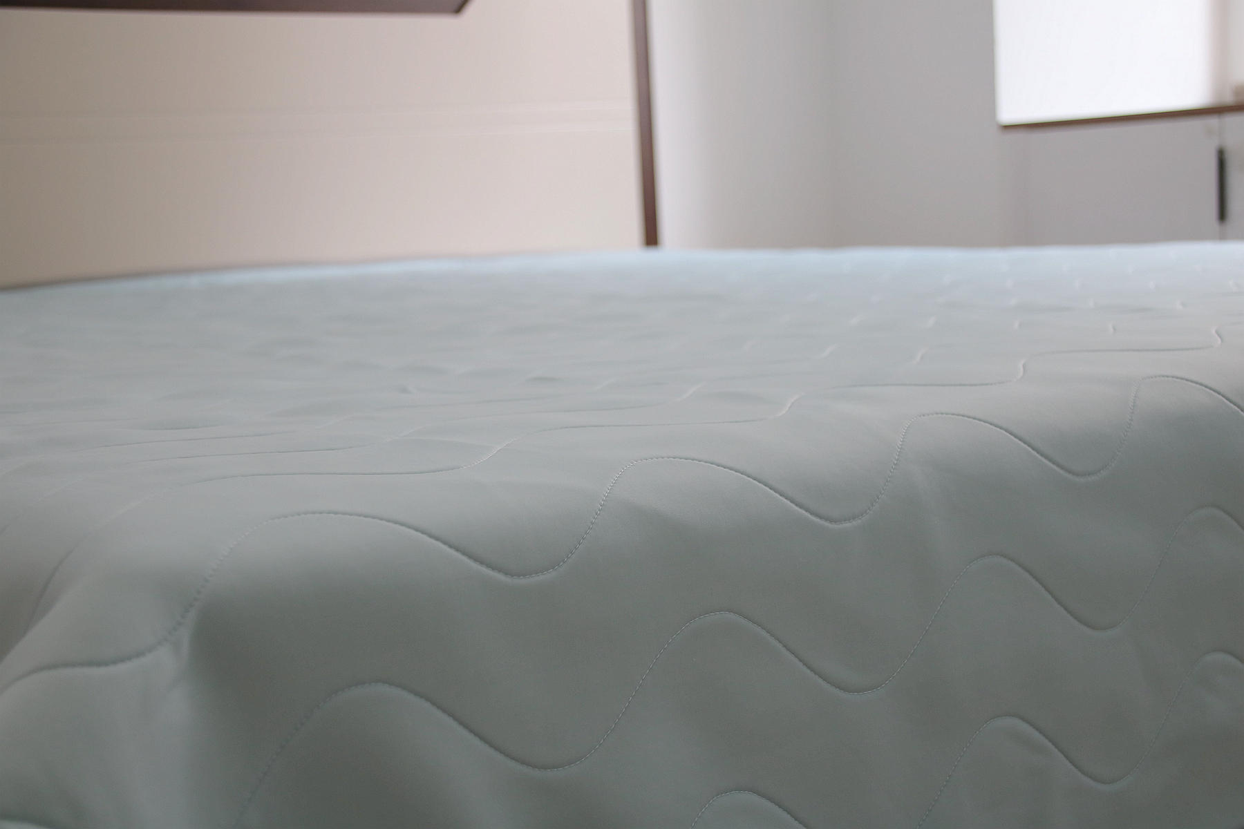 小米生态链企业8H推出夏日床上黑科技产品，两面属性对应不同需求