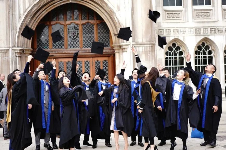 关注！西南政法“曝光”这一王牌专业：“国际化”教师天团，中英名校双学位！