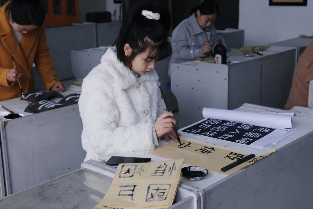 翰墨飘香 活力校园——南湖小学开展主题鲜明形式多样书法比赛活动