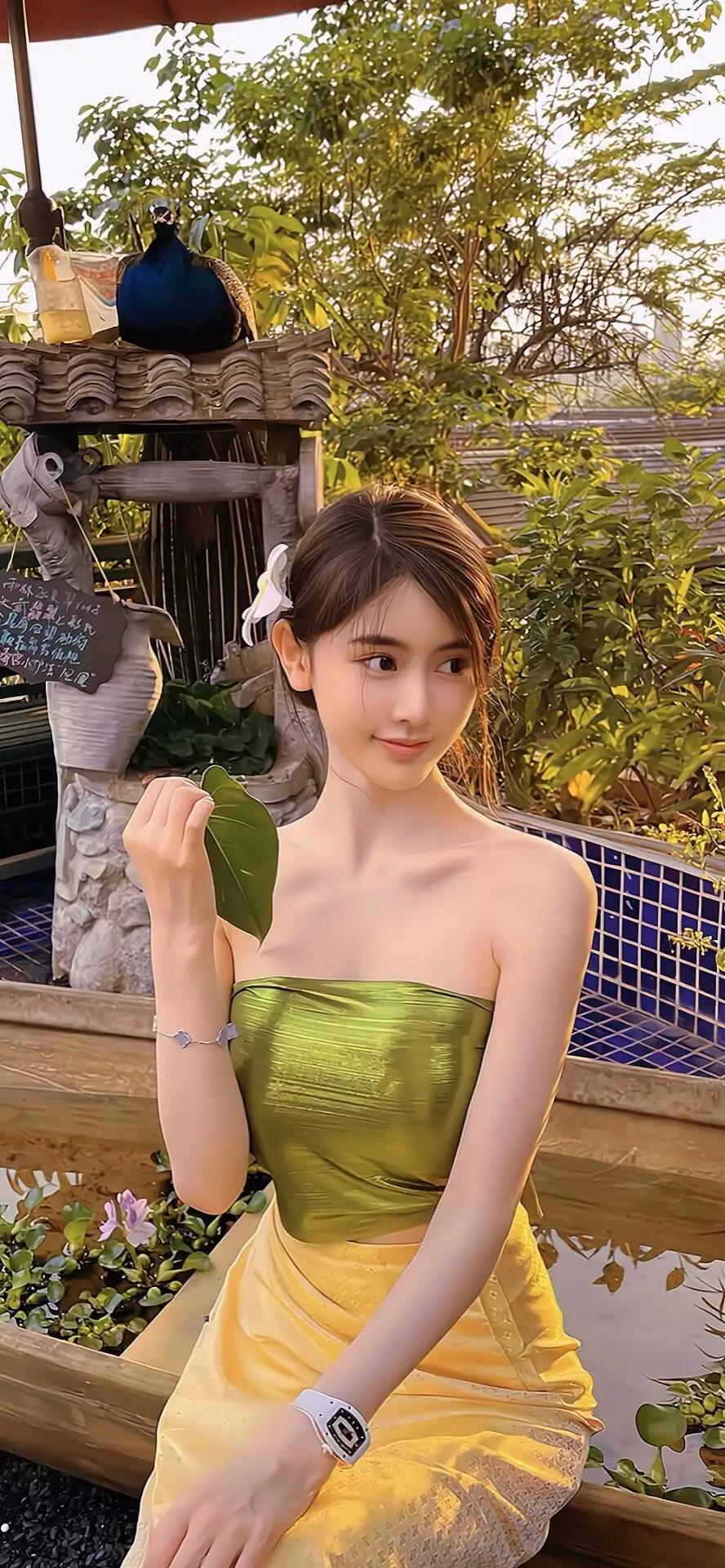 00后容颜完全碾压90、80后，美貌属于她们