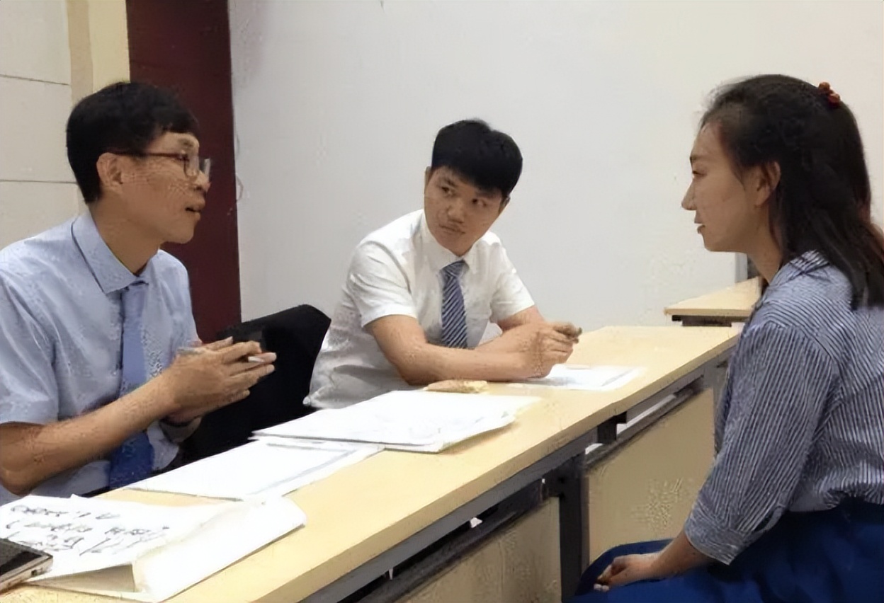 超半数受访大学生表示，毕业后将会考研，明年报考人数或超520万