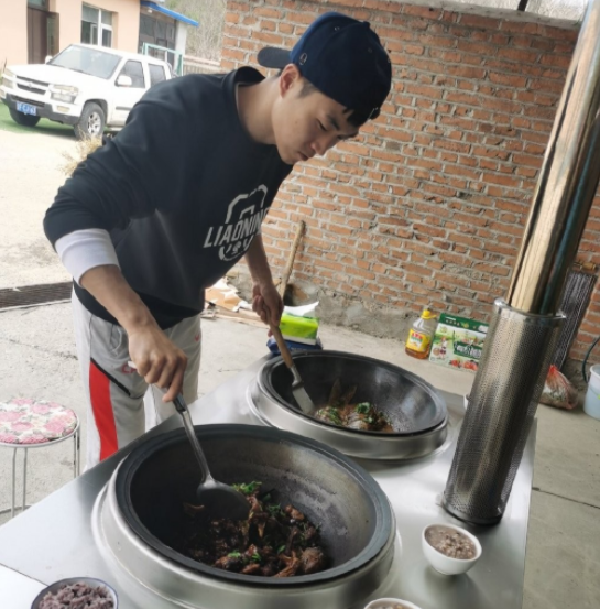 辽宁大中小学暑假时间已出炉，学生们兴奋不已，家长却欲哭无泪