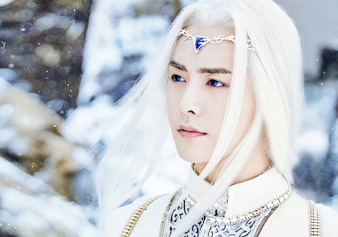 娃娃脸只服这10位明星！有人30岁还能演高中生，个个清纯可人