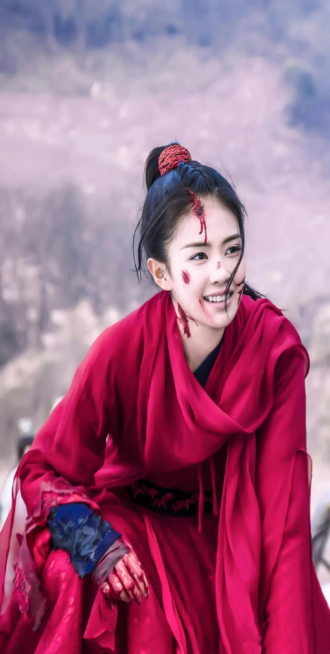 同样是“红衣造型”，杨幂娇俏像少女，赵丽颖霸气十足