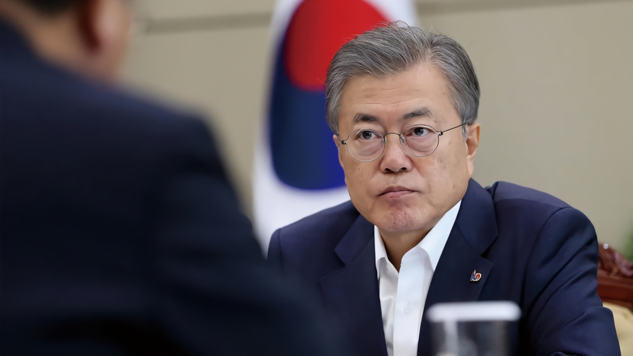 ���˺�ĸ�ƽ��й����ſڣ���ž�4��055���������λ�ú�΢��