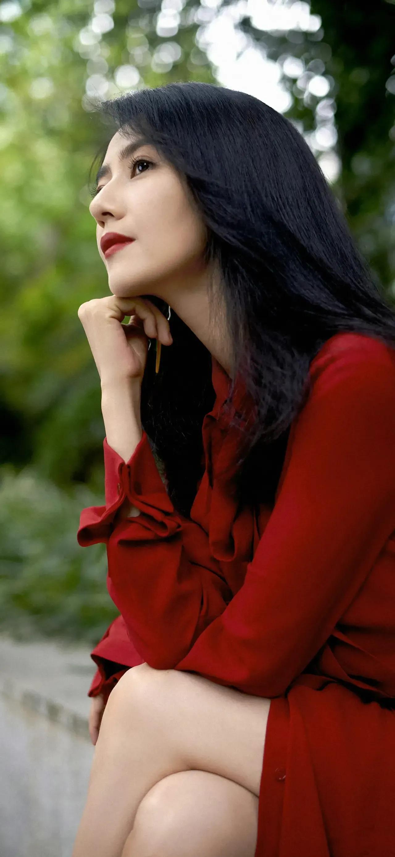 高圆圆：气质独特，优雅大方，唯美迷人