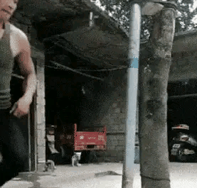 “公公陪我儿子输液，医生给我发的照片！”哈哈哈，这是什么情况