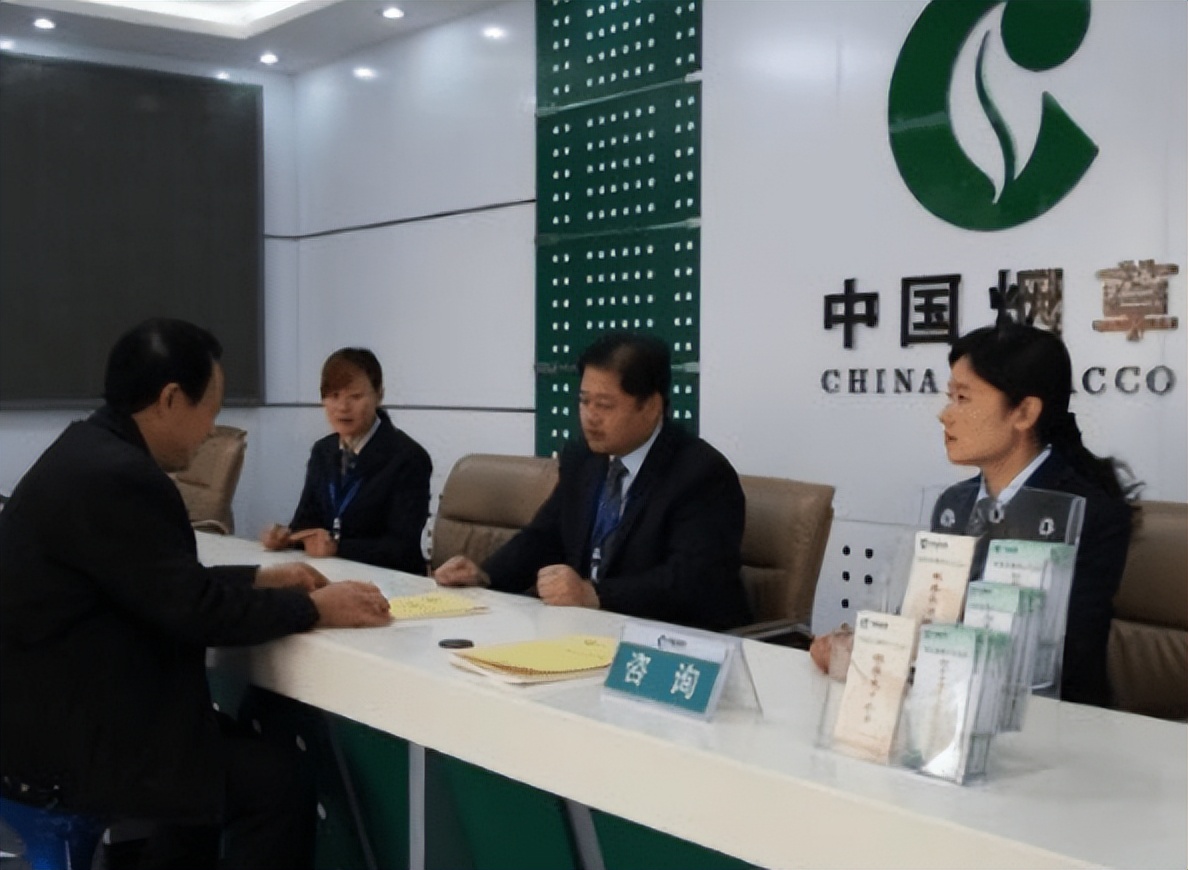 网传公务员将面临降薪，还要停发年终奖？3类岗位或成大学生新宠