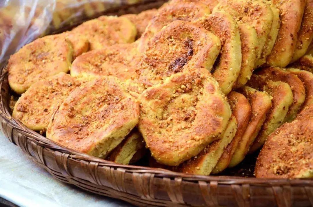 除了美景汉中的美食也堪称一绝锅贴腊肉热面皮宁强麻辣鸡宁强核桃馍