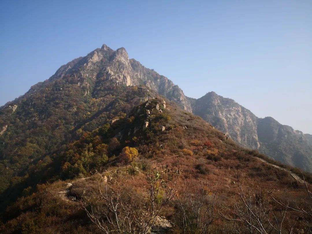 北京古代遗址 房山猫耳山顶之金陵行宫崇圣宫遗址