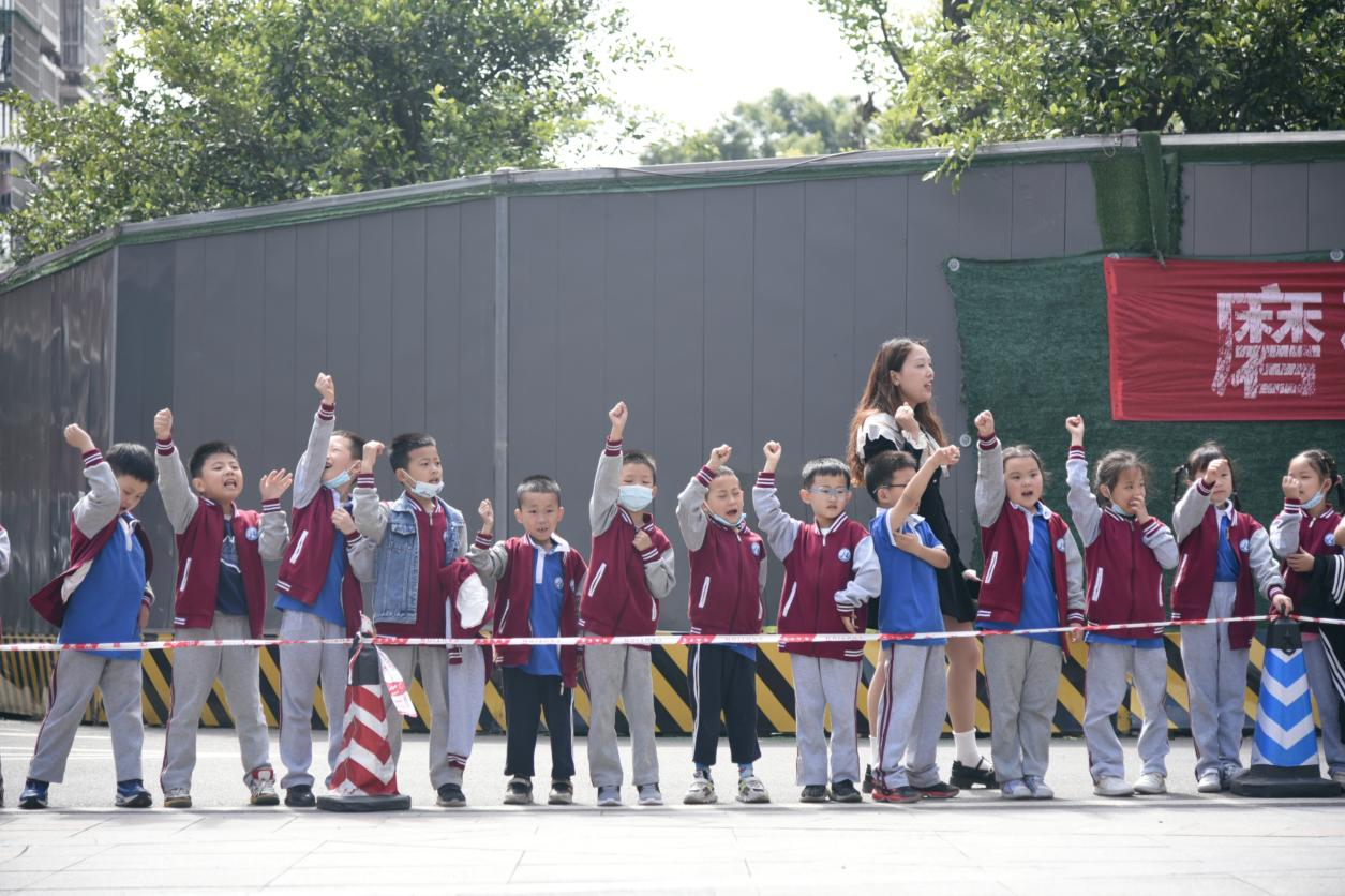 爱南区 爱运动 |记棠湖小学（南区）2022体育节趣味田径运动会